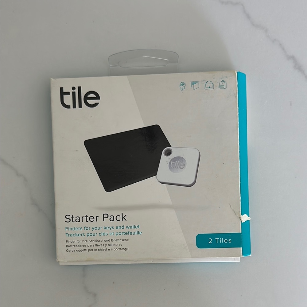 Tile Starter Pack with Black and White Trackers